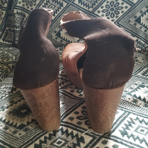 Clogs - Picture 6 of 6